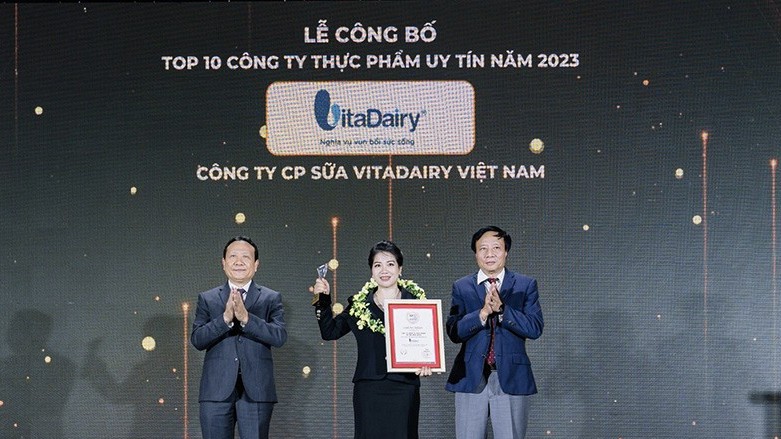 VITADAIRY: 4 năm liên tục giữ vị trí Top doanh nghiệp uy tín ngành sữa