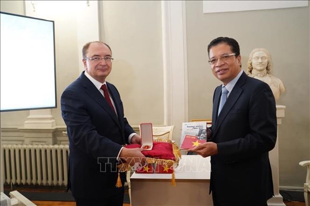 Friendship Orders conferred on St. Petersburg Governor, Ho Chi Minh Institute in St. Petersburg