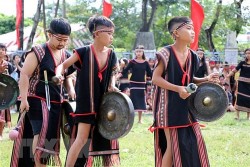Ngày hội tôn vinh những giá trị văn hóa truyền thống tốt đẹp của các dân tộc vùng Tây Nguyên