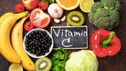 Bổ sung 6 loại vitamin qua các thực phẩm lành mạnh giúp giảm tình trạng tóc bạc sớm