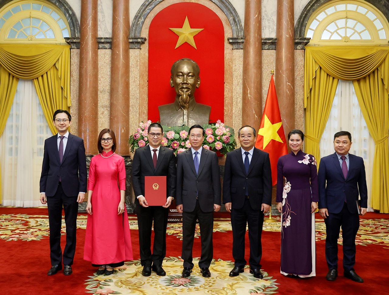 Chủ tịch nước trao quyết định bổ nhiệm Đại sứ Việt Nam tại Philippines nhiệm kỳ 2023-2026