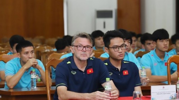 Vòng loại World Cup 2026: Trang chủ FIFA phỏng vấn HLV đội tuyển Philippines trước trận đấu với đội tuyển Việt Nam