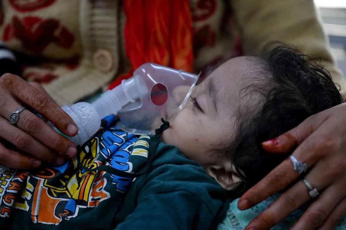 Ấn Độ: Nhiều trẻ em ở New Delhi nhập viện do ô nhiễm không khí nghiêm trọng