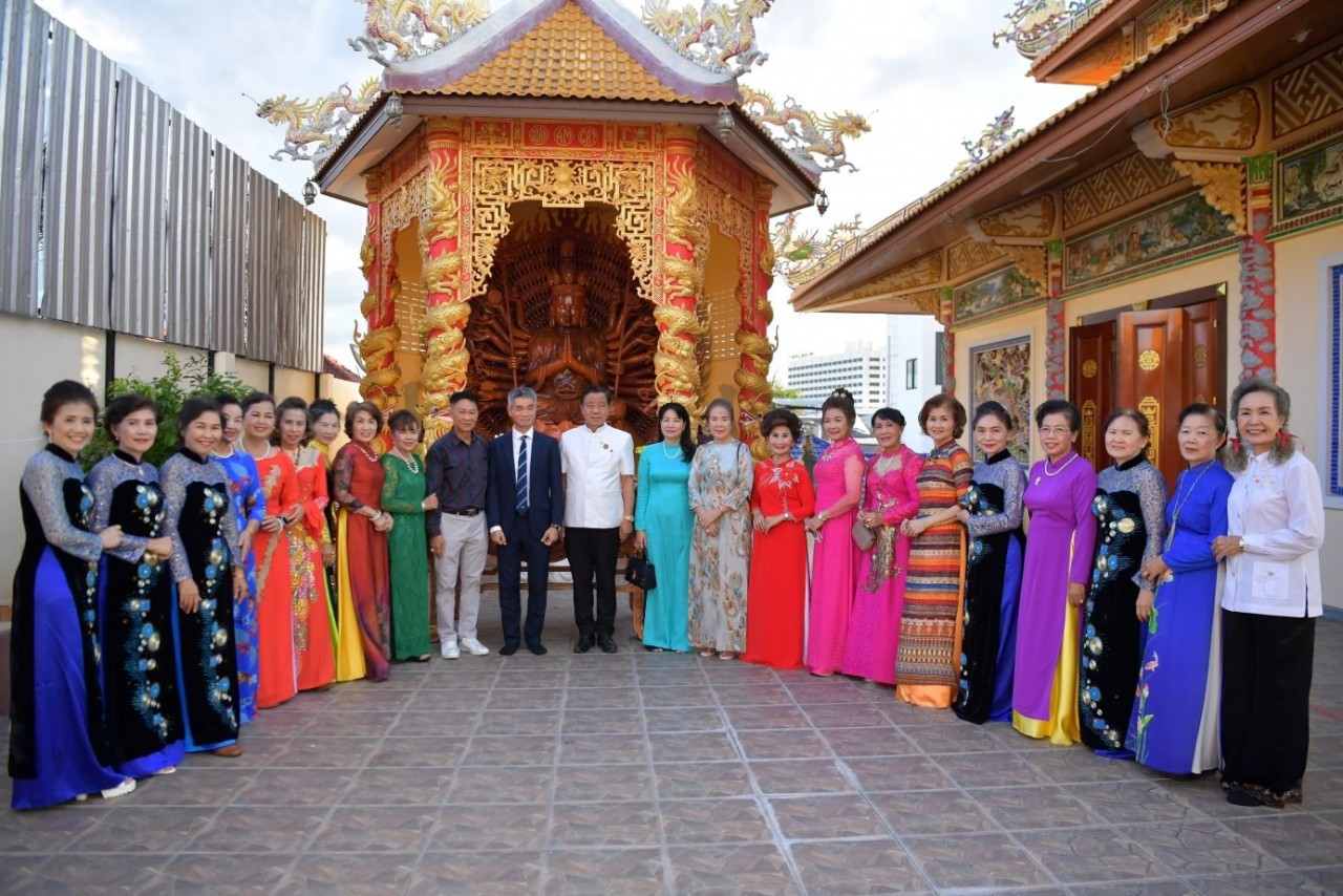 Đông đảo giáo viên kiều bào trên khắp Thái Lan về dự lễ kỷ niệm. (Nguồn: TTXVN)