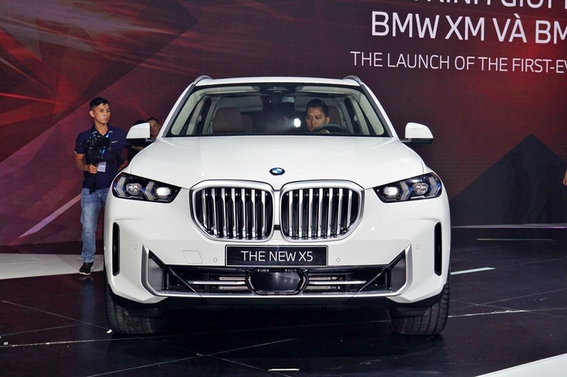 Cận cảnh BMW X5 LCI 2024 vừa ra mắt tại Việt Nam, giá từ 3,9 tỷ đồng