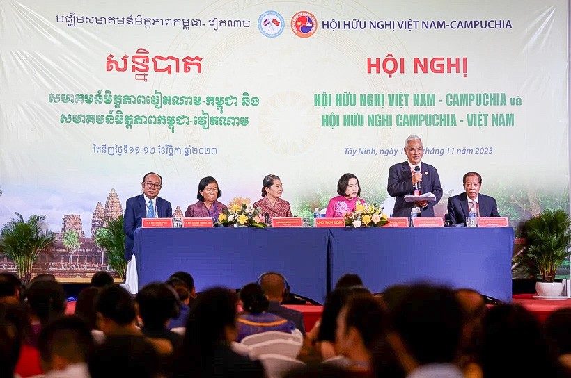 Vun đắp tình đoàn kết hữu nghị Việt Nam-Campuchia