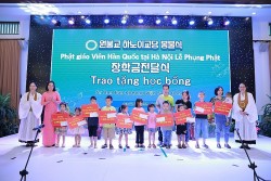 Phật giáo viên Hàn Quốc trao tặng 30 suất học bổng cho trẻ em nghèo
