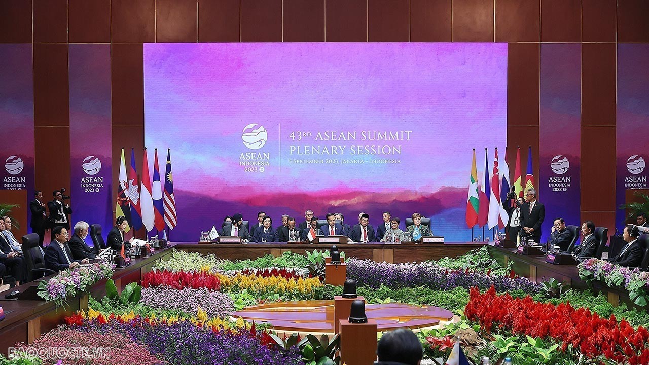 Toàn cảnh phiên toàn thể Hội nghị cấp cao ASEAN-43 tại Trung tâm Hội nghị Jakarta. (Ảnh: Anh Sơn)