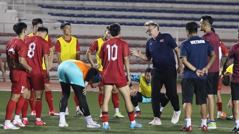 Vòng loại World Cup 2026: Quang Hải chia sẻ cảm xúc, động viên đồng đội tuyển Việt Nam trước trận đấu với Philippines
