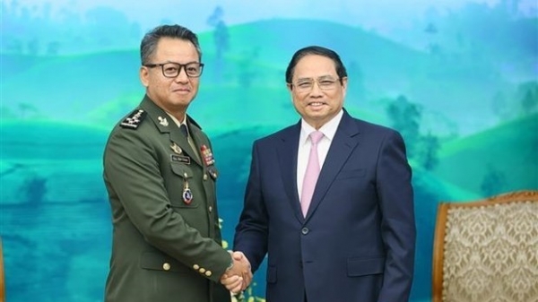 PM Pham Minh Chinh receives Cambodian Deputy PM, Minister of Defence Gen. Tea Seiha