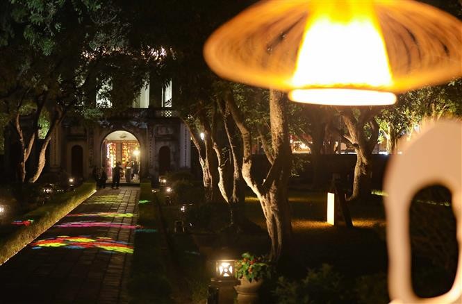 2.	A night scene at the Temple of Literature. VNA Photo