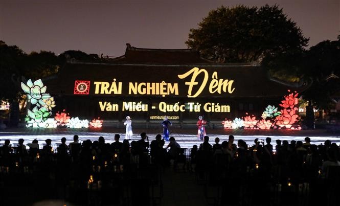 Experiencing Hanoi’s nightlife with night tour at the Temple of Literature