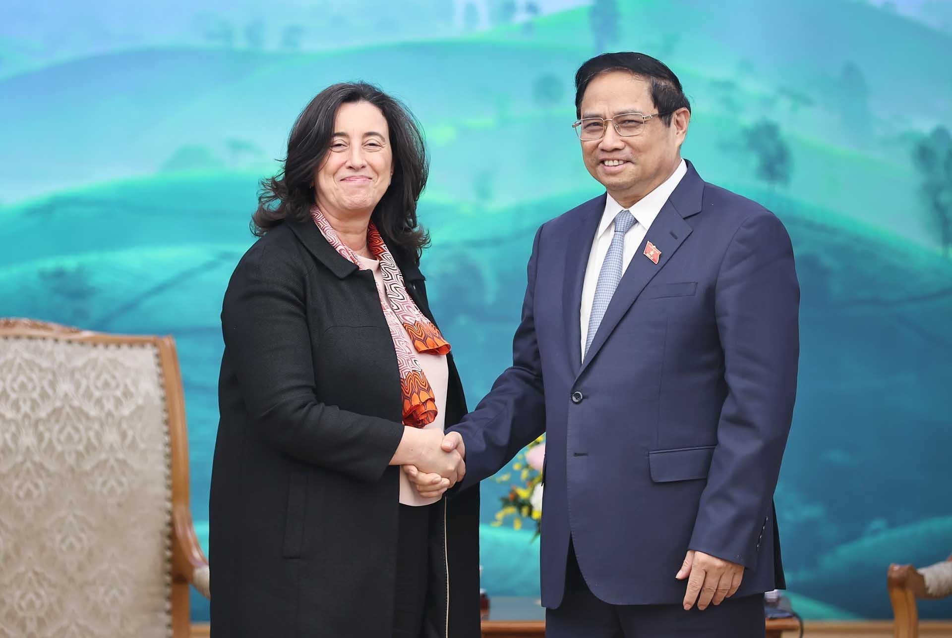 Thủ tướng Phạm Minh Chính tiếp bà Manuela V. Ferro, Phó Chủ tịch Ngân hàng thế giới (WB) phụ trách khu vực Đông Á-Thái Bình Dương. (Nguồn: TTXVN)
