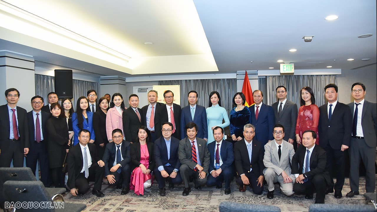 President Vo Van Thuong meets Vietnamese community in US