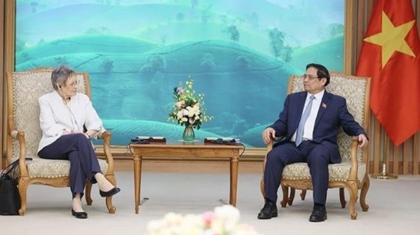 PM Pham Minh Chinh receives French virologist Prof. Francoise Barre-Sinoussi