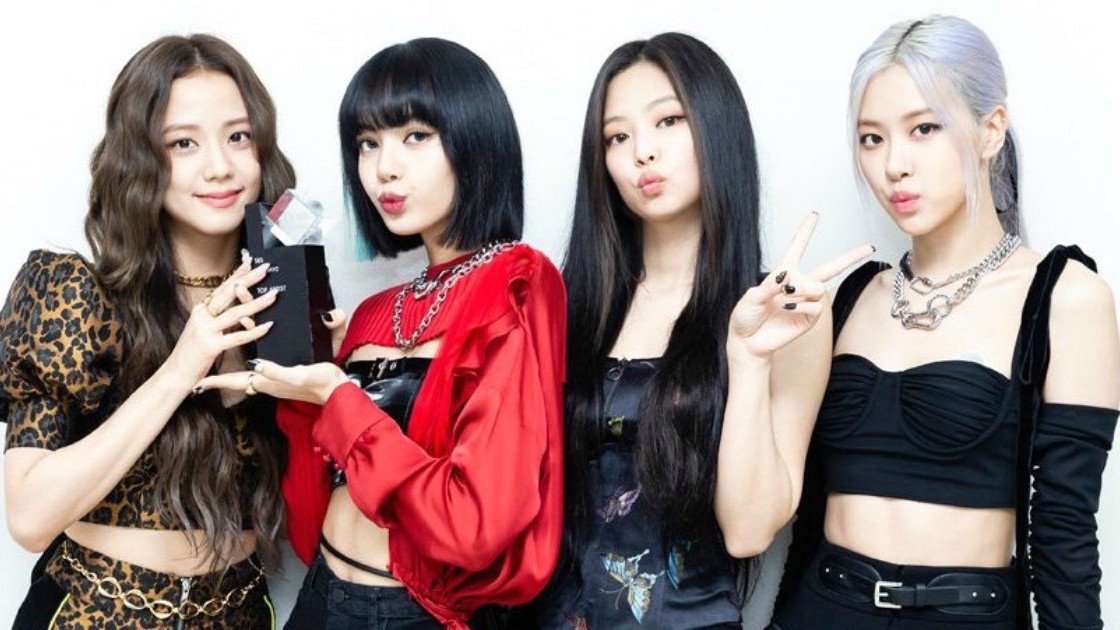 K-Pop: Lộ tin quản lí Lisa rời YG Entertainment, người hâm mộ lo lắng tương lai của BlackPink