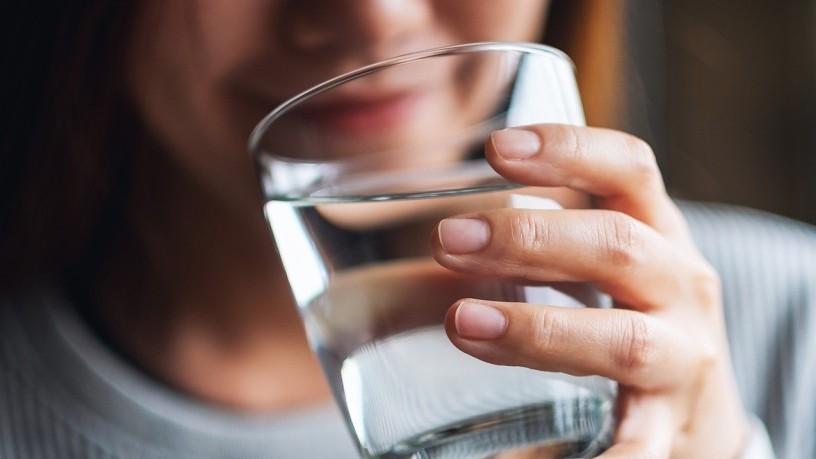 4 lưu ý cần thiết khi uống nước vào buổi sáng giúp bảo vệ sức khỏe