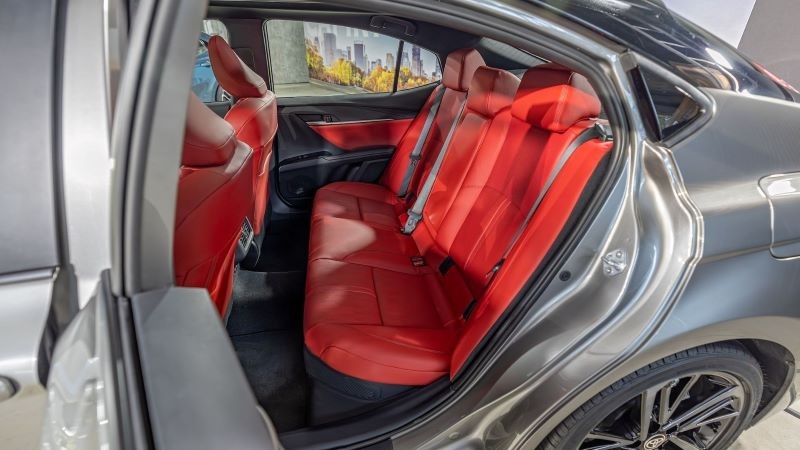 Toyota Camry 2025 ra mắt thị trường Mỹ, chỉ sử dụng động cơ hybrid