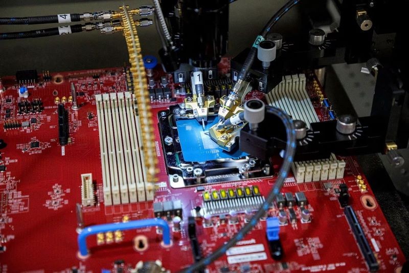Tự sản xuất chip đang là xu thế giúp doanh nghiệp công nghệ cắt giảm chi phí AI đắt đỏ.