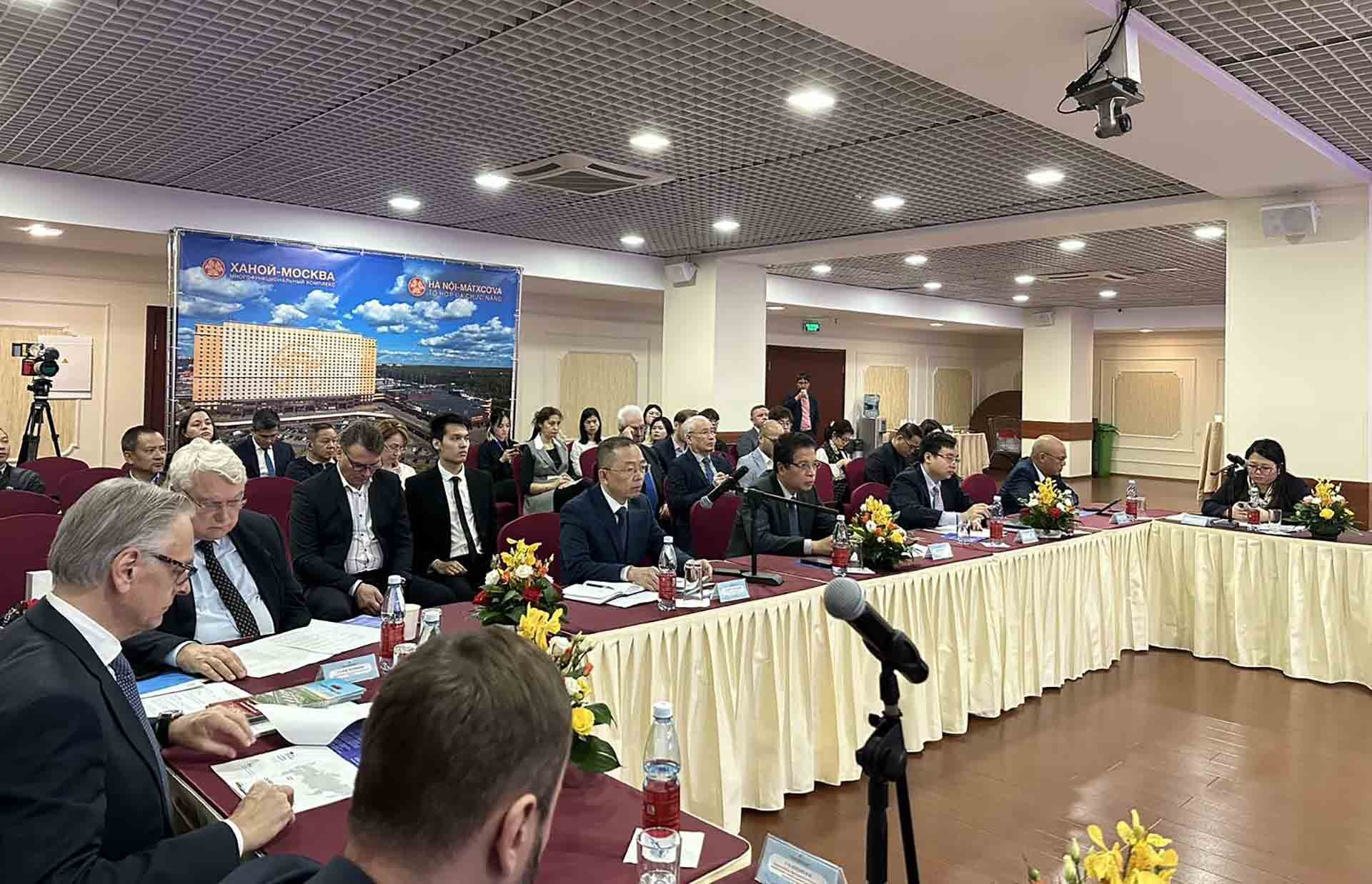 Toàn cảnh Hội thảo “Khai thác tiềm năng tuyến đường sắt liên vận quốc tế Việt Nam-Trung Quốc-Nga”. 