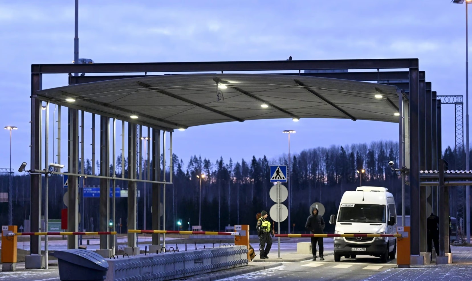Lý do Phần Lan đóng một loạt cửa khẩu biên giới với Nga