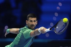Tay vợt Novak Djokovic vào bán kết ATP Finals 2023
