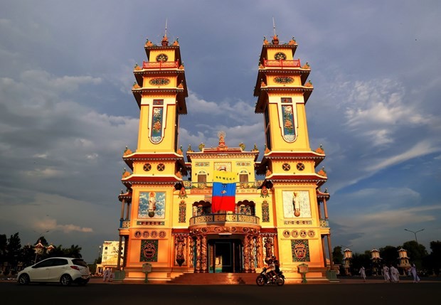 Kiệt tác kiến trúc tôn giáo độc đáo ở Tây Ninh