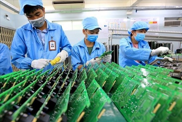The semiconductor industry in Vietnam requires about 50,000 engineers in the next 10 years. (Photo: VNA)