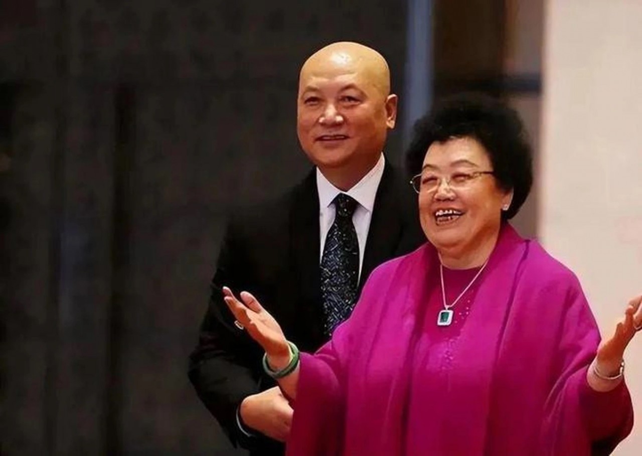 Doanh nhân Trần Lệ Hoa, vợ nam diễn viên Trì Trọng Thụy, sở hữu 8 tỷ USD. (Nguồn: News)