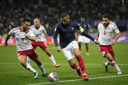 Vòng loại Euro 2024: Pháp thắng ‘siêu đậm’, Mbappe lập hat-trick, cán mốc 300 bàn trong sự nghiệp