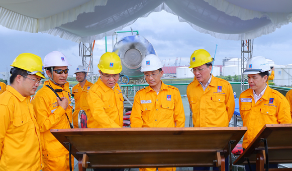 Triển lãm ảnh 'PetroVietnam trong tôi' - nét đẹp của người lao động dầu khí