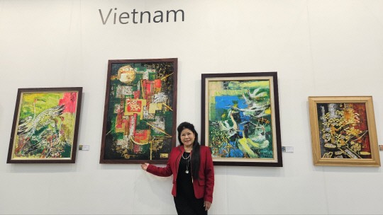 Tranh của họa sĩ Văn Dương Thành gây ấn tượng tại Triển lãm nghệ thuật quốc tế Daejeon 2023