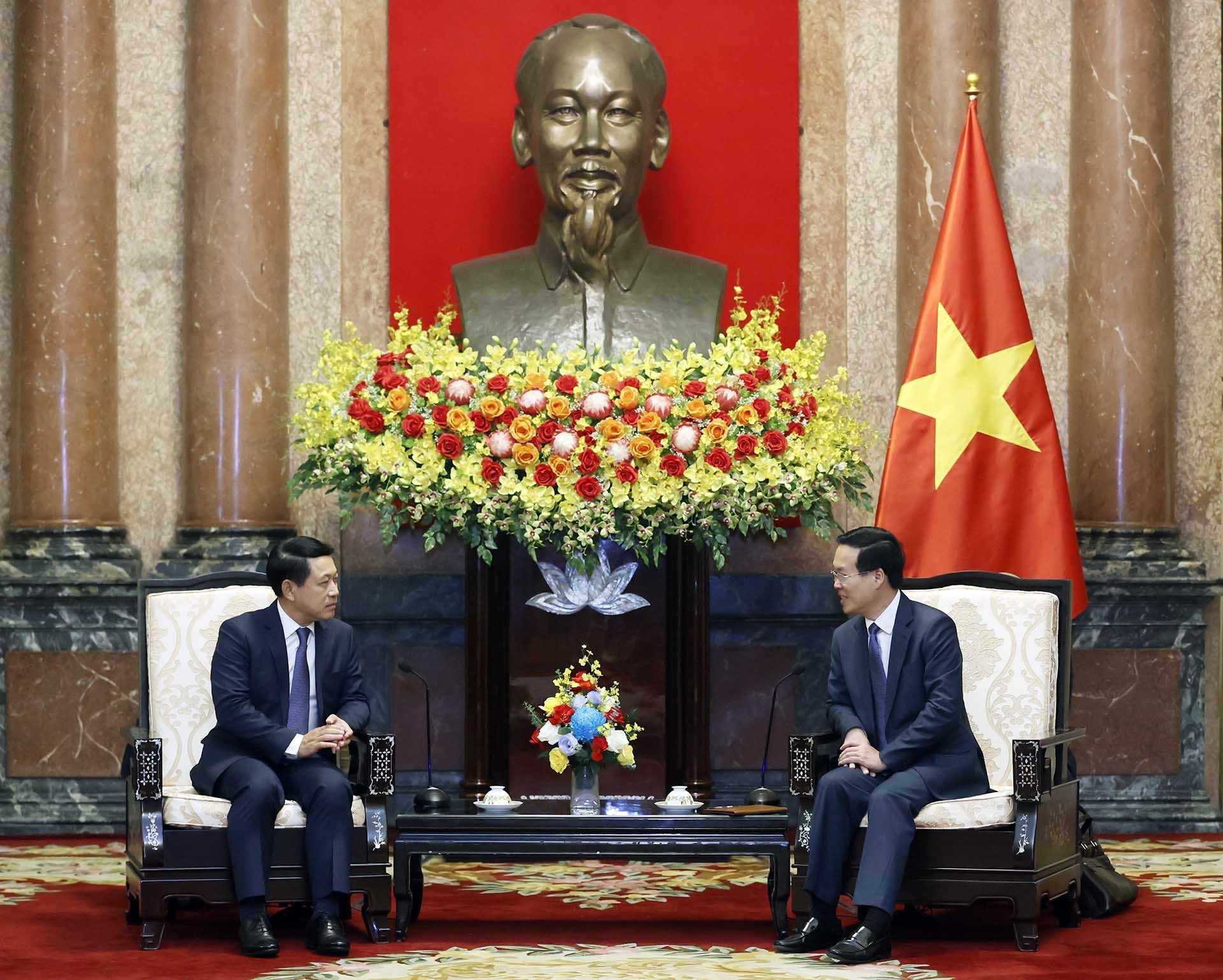 Chủ tịch nước Võ Văn Thưởng tiếp Phó Thủ tướng, Bộ trưởng Ngoại giao Lào Saleumxay Kommasith. (Nguồn: TTXVN)