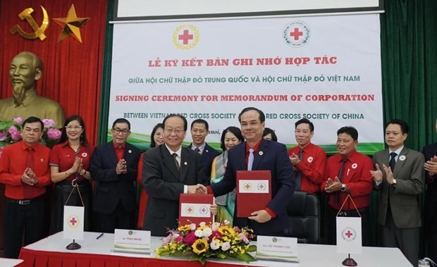 Red cross societies of Vietnam, China ink cooperation deal