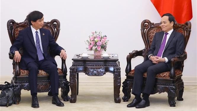 Deputy PM Tran Luu Quang met with UPU Director General Masahiko Metoki