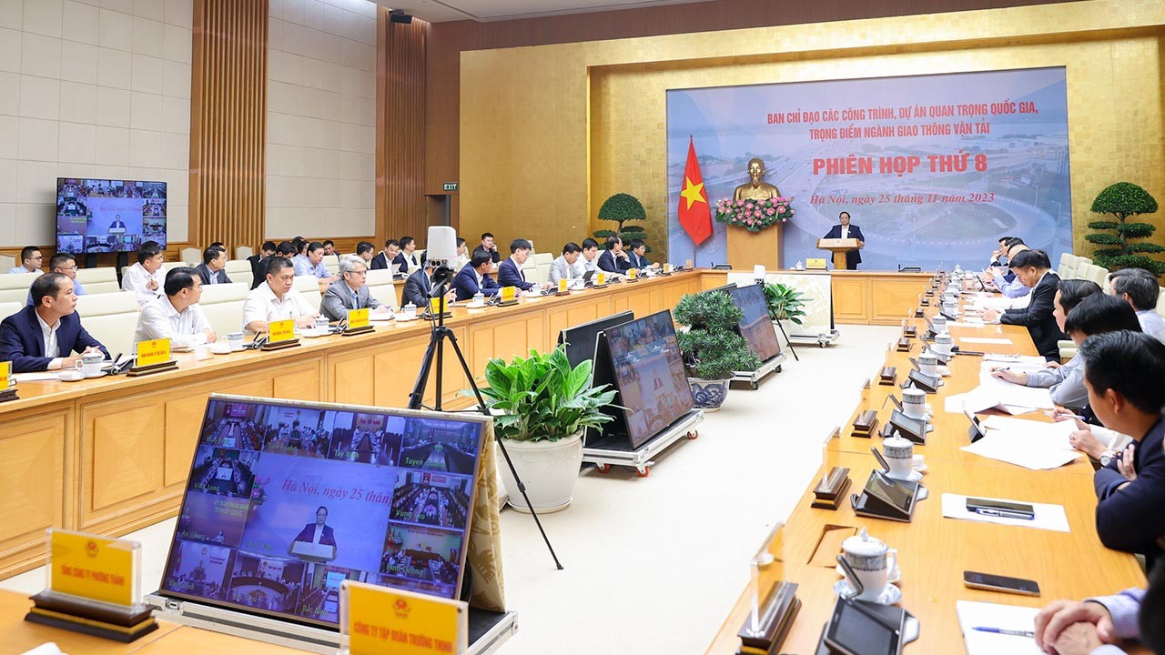 Thủ tướng Phạm Minh Chính: Bố trí vốn từ nhiều nguồn khác nhau, tập trung cho đột phá chiến lược về hạ tầng giao thông