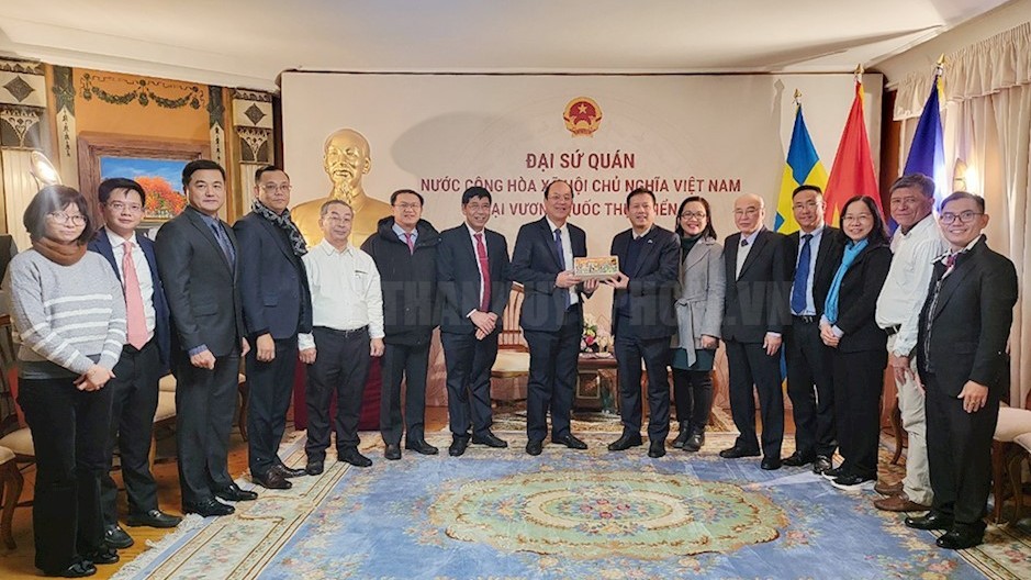 Đoàn đại biểu Thành phố Hồ Chí Minh thăm Đại sứ quán Việt Nam tại Thụy Điển