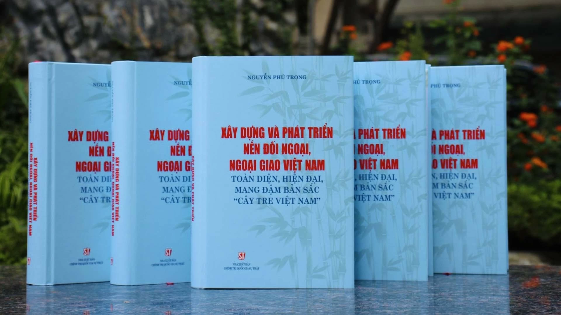 Truyền thông quốc tế ca ngợi ngoại giao mang đậm bản sắc "cây tre Việt Nam" dưới thời Tổng Bí thư Nguyễn Phú Trọng