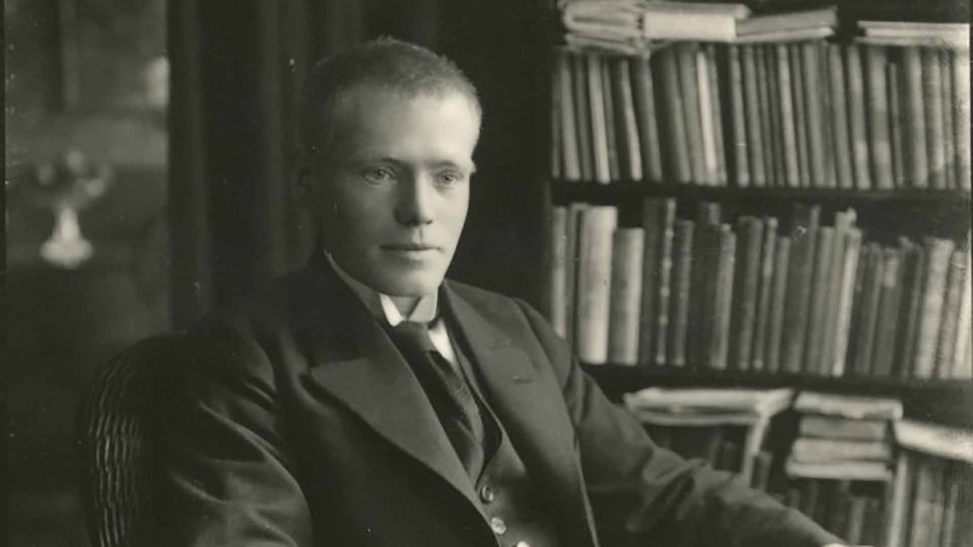 Nhà văn Đan Mạch Becker Knuth.