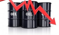 Giá xăng dầu hôm nay 2/12: Trượt dốc dài
