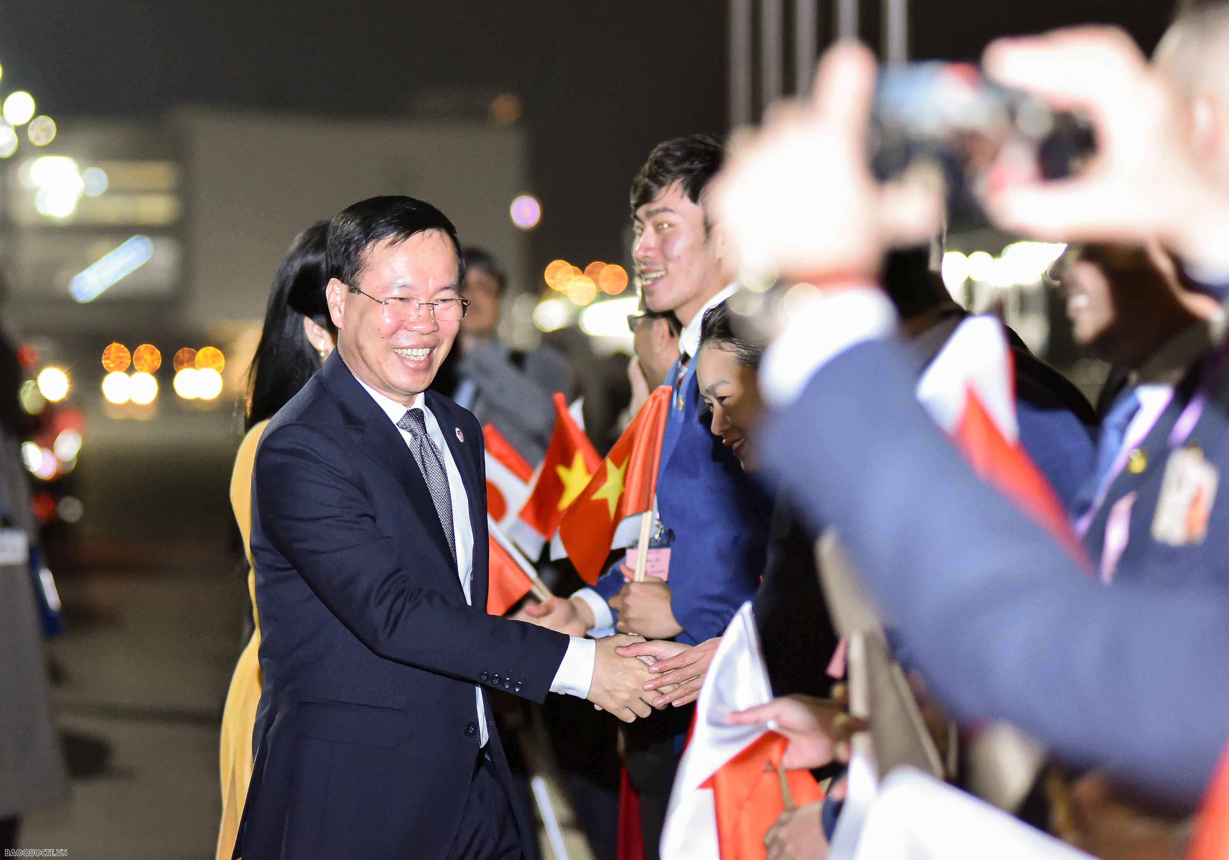 Chủ tịch nước Võ Văn Thưởng và Phu nhân đến Tokyo, bắt đầu chuyến thăm chính thức Nhật Bản