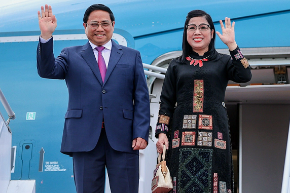 Thủ tướng Chính phủ Phạm Minh Chính và Phu nhân lên đường thăm chính thức Thổ Nhĩ Kỳ và tham dự COP28