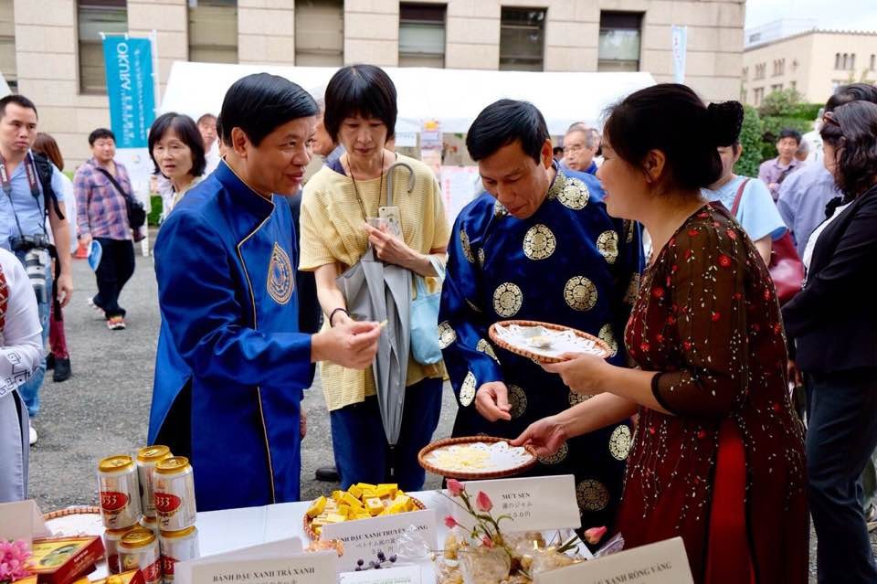 Đại sứ Nguyễn Quốc Cường tại sự kiện quảng bá sản phẩm Việt Nam tại Nhật Bản. (Ảnh: NVCC)