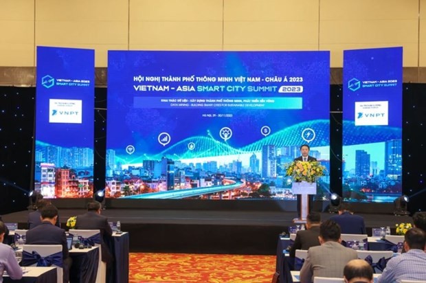 Summit seeks advice for Hanoi’s digital transformation, smart city building | Sci-Tech | Vietnam+ (VietnamPlus)