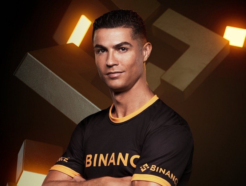 Cristiano Ronaldo hợp tác Binance ra mắt bộ sưu tập NFT vào năm 2022