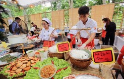 Thưởng thức hàng trăm món ngon tại Lễ hội Văn hóa Ẩm thực Hà Nội năm 2023