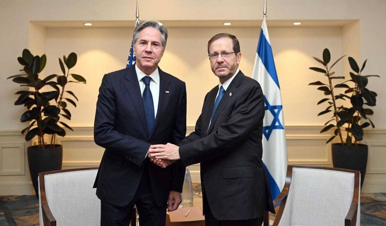 (11.30) Ngoại trưởng Mỹ Antony Blinken (trái) hội kiến Tổng thống Israel Isaac Herzog ngày 30/11 tại Tel Aviv. (Nguồn: GPO)