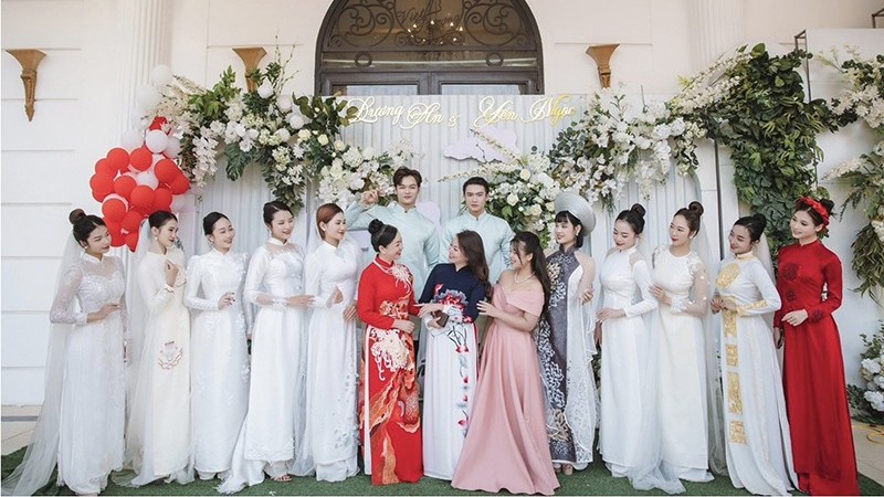 Ảnh viện áo cưới Việt Phượng đồng tổ chức ‘Lễ cưới tập thể cho công nhân lao động năm 2023’ tại Thái Nguyên