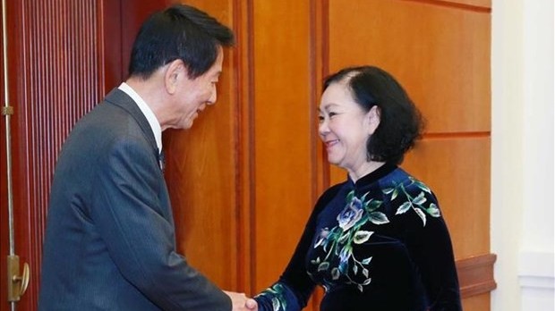 Party official hosts former Special Ambassador for Vietnam-Japan