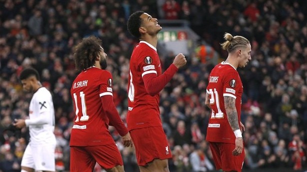 Europa League: Hình ảnh trận đấu Liverpool thắng đậm, sớm ghi tên vào vòng 1/8
